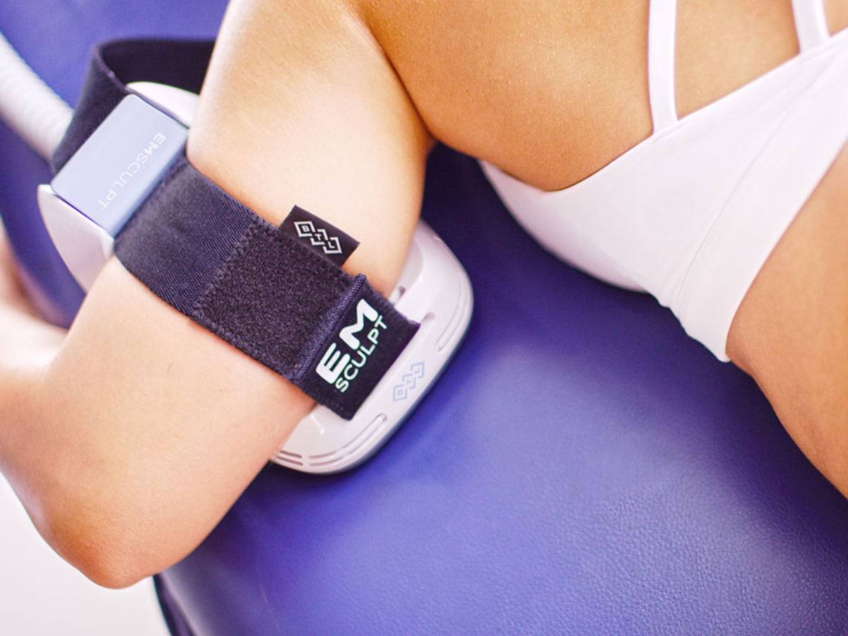 Versatile EmSculpt treatment applicator